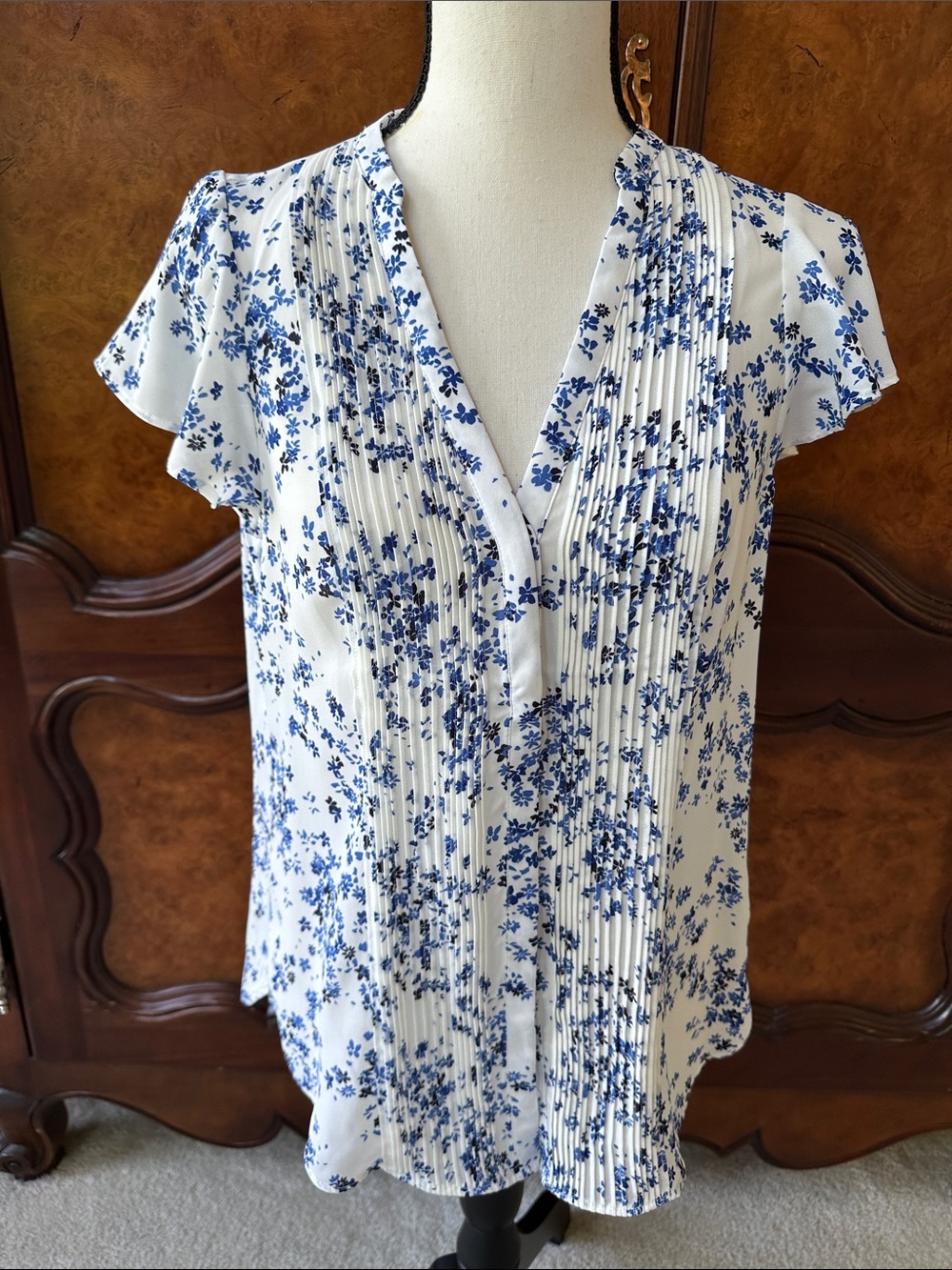 H&M Floral Pintuck with Short Flutter Sleeve Top